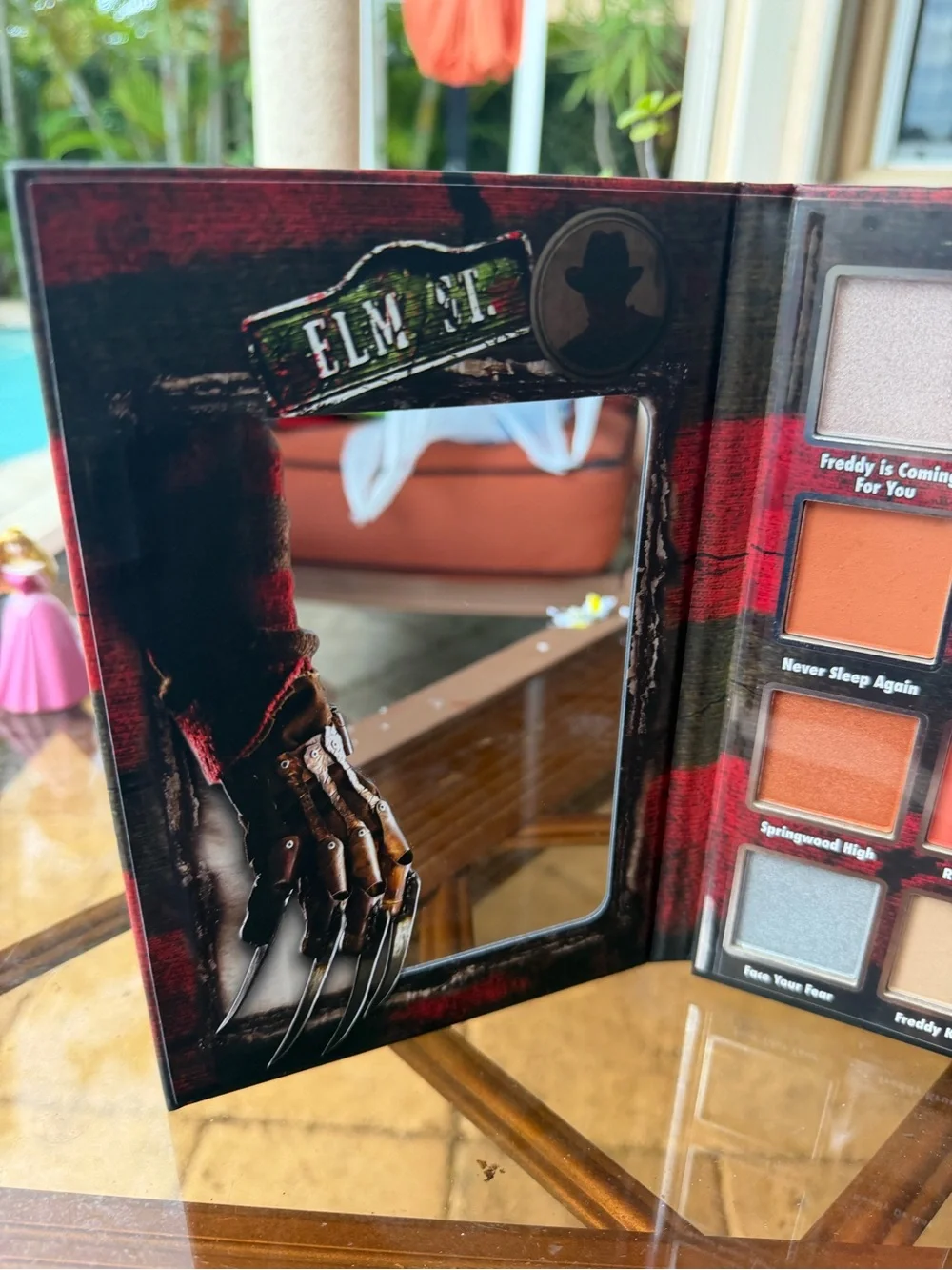 A Nightmare On Elm Street Eyeshadow Palette - Black & Red 12 Shades
